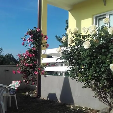 One-bedroom In Valbandon Ix